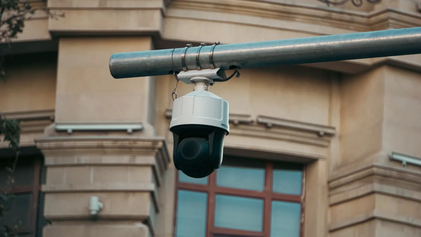 A security monitoring station displaying multiple live camera feeds.