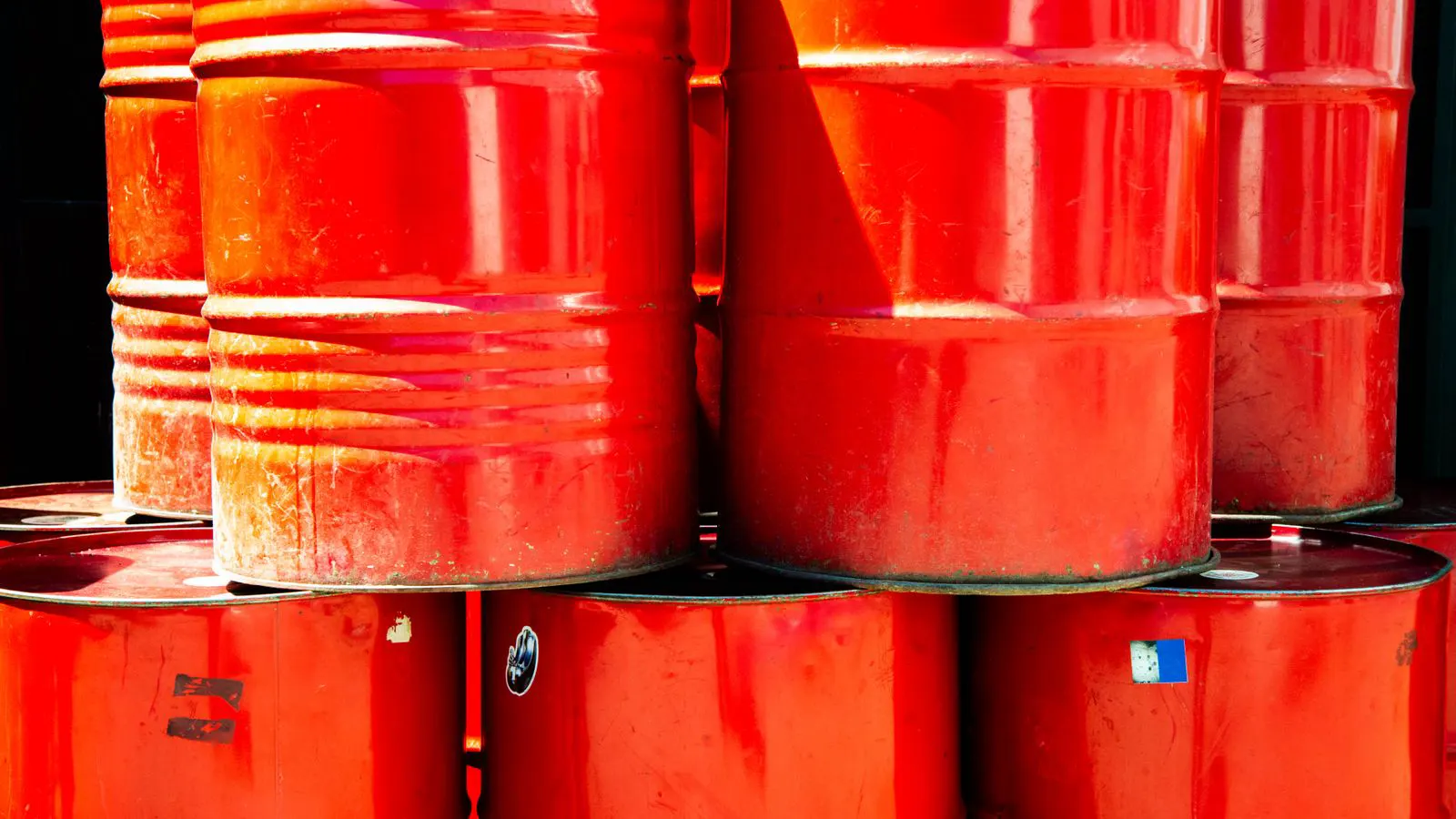 A single polyurethane sealant tube standing upright on a metal shelf